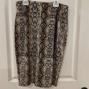 Snake skin design pencil skirt large